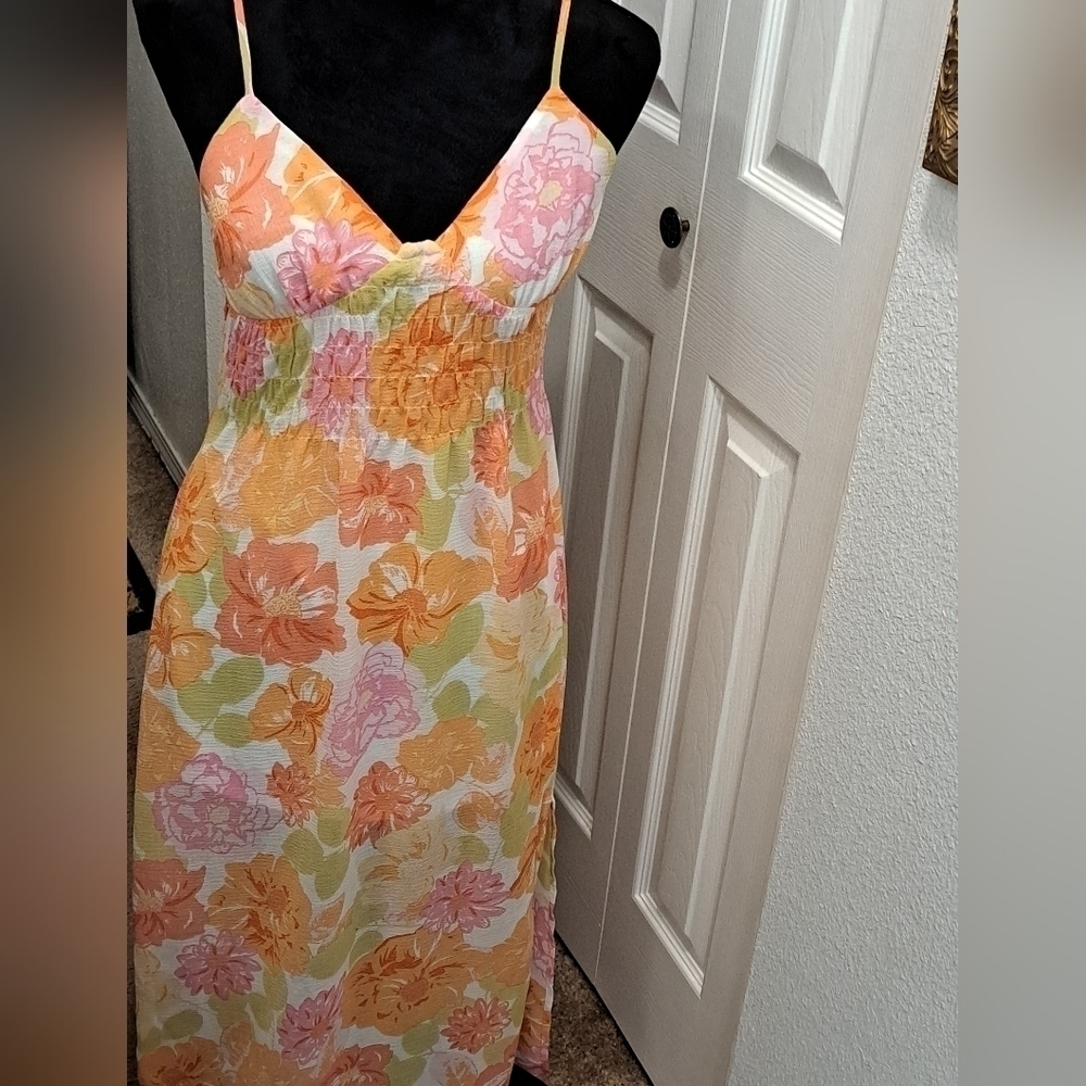 Stitch & Pine Brightly Printed Princess Cut Midi Dress Size M